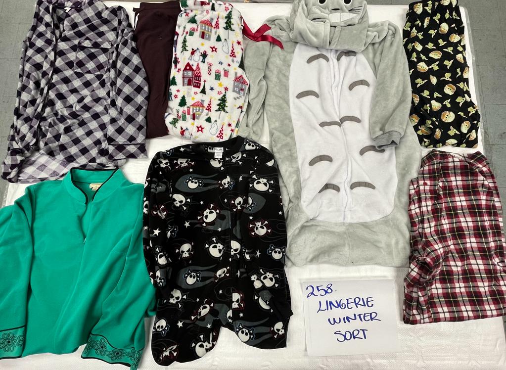 Lingerie Winter SORT - $0.67/lb